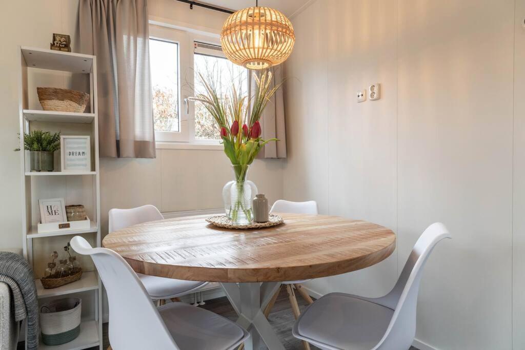 Gezellig Modern Chalet Midden Op De Veluwe Epe Bagian luar foto