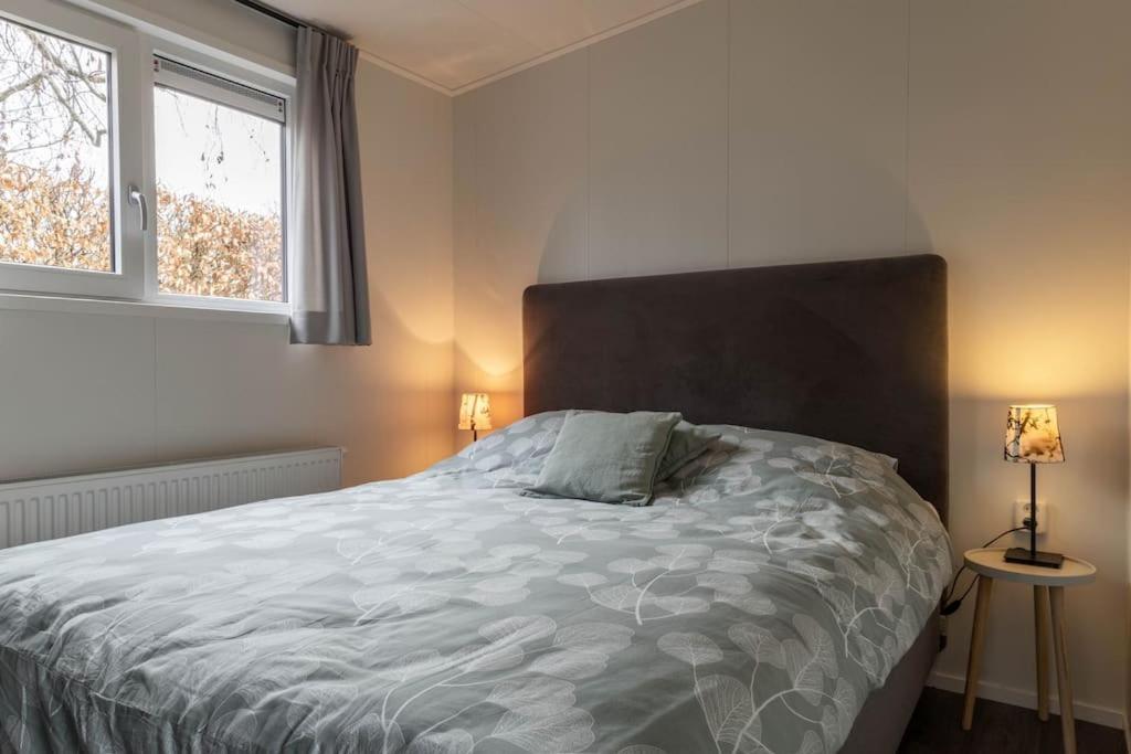 Gezellig Modern Chalet Midden Op De Veluwe Epe Bagian luar foto